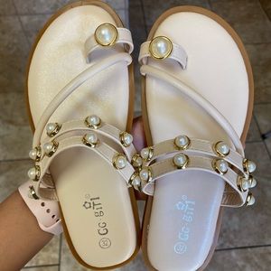 Beige girl flip flops